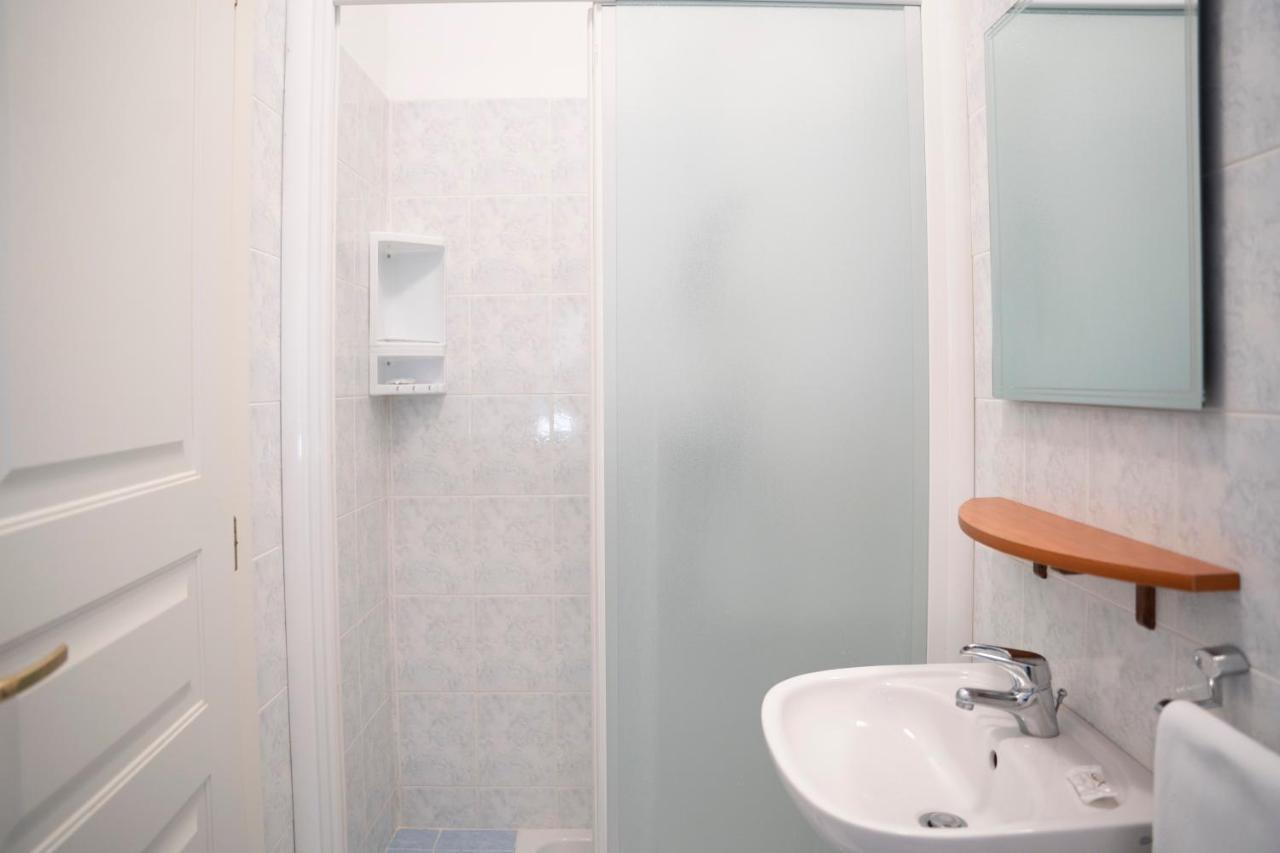 028 - Agriturismo "Il Boschetto" Con Piscina, Pace E Natura - Camera Familiare Cavizzano Eksteriør bilde