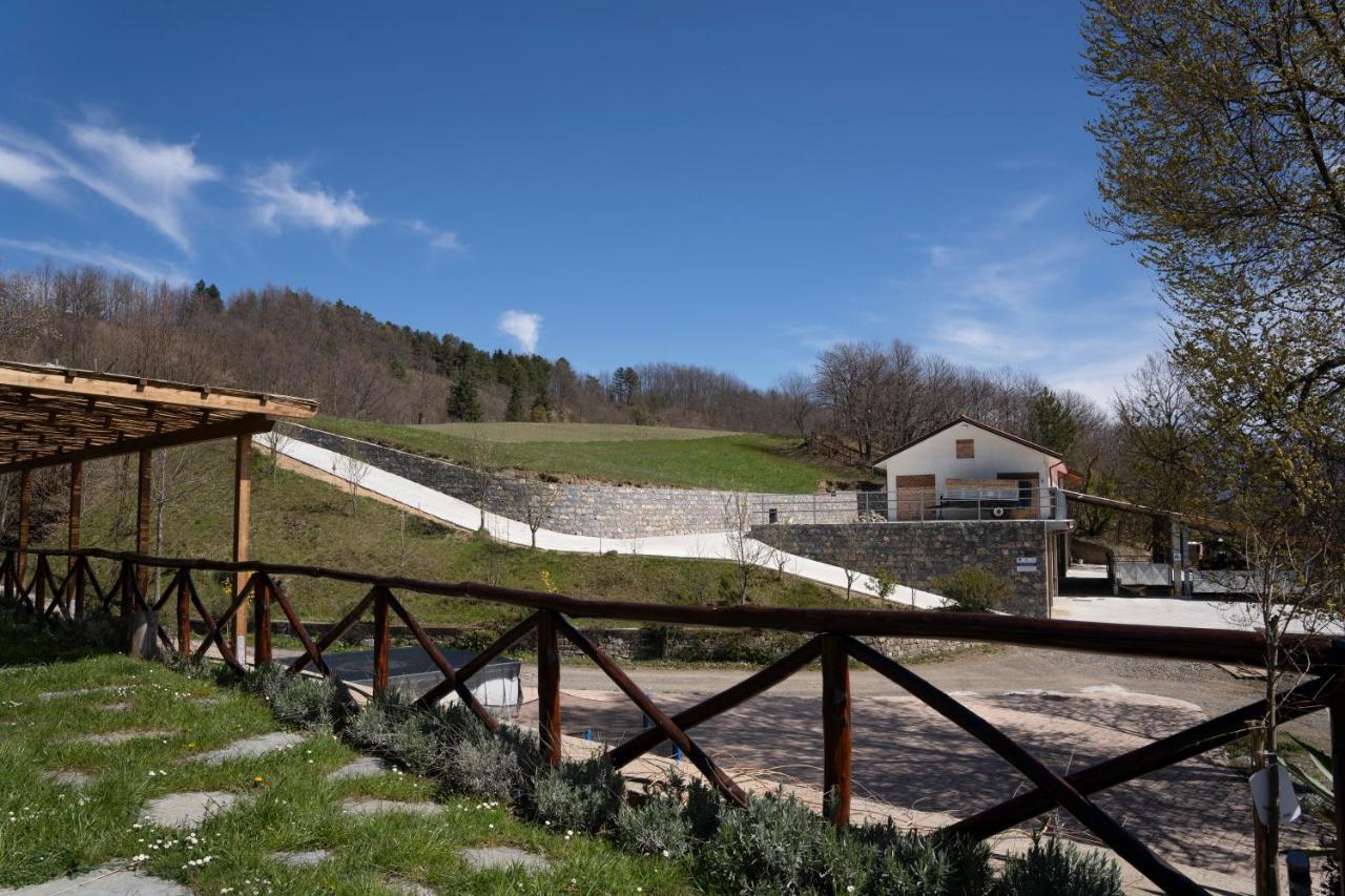 028 - Agriturismo "Il Boschetto" Con Piscina, Pace E Natura - Camera Familiare Cavizzano Eksteriør bilde