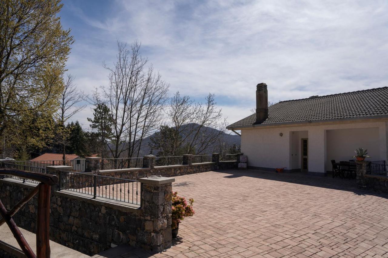 028 - Agriturismo "Il Boschetto" Con Piscina, Pace E Natura - Camera Familiare Cavizzano Eksteriør bilde