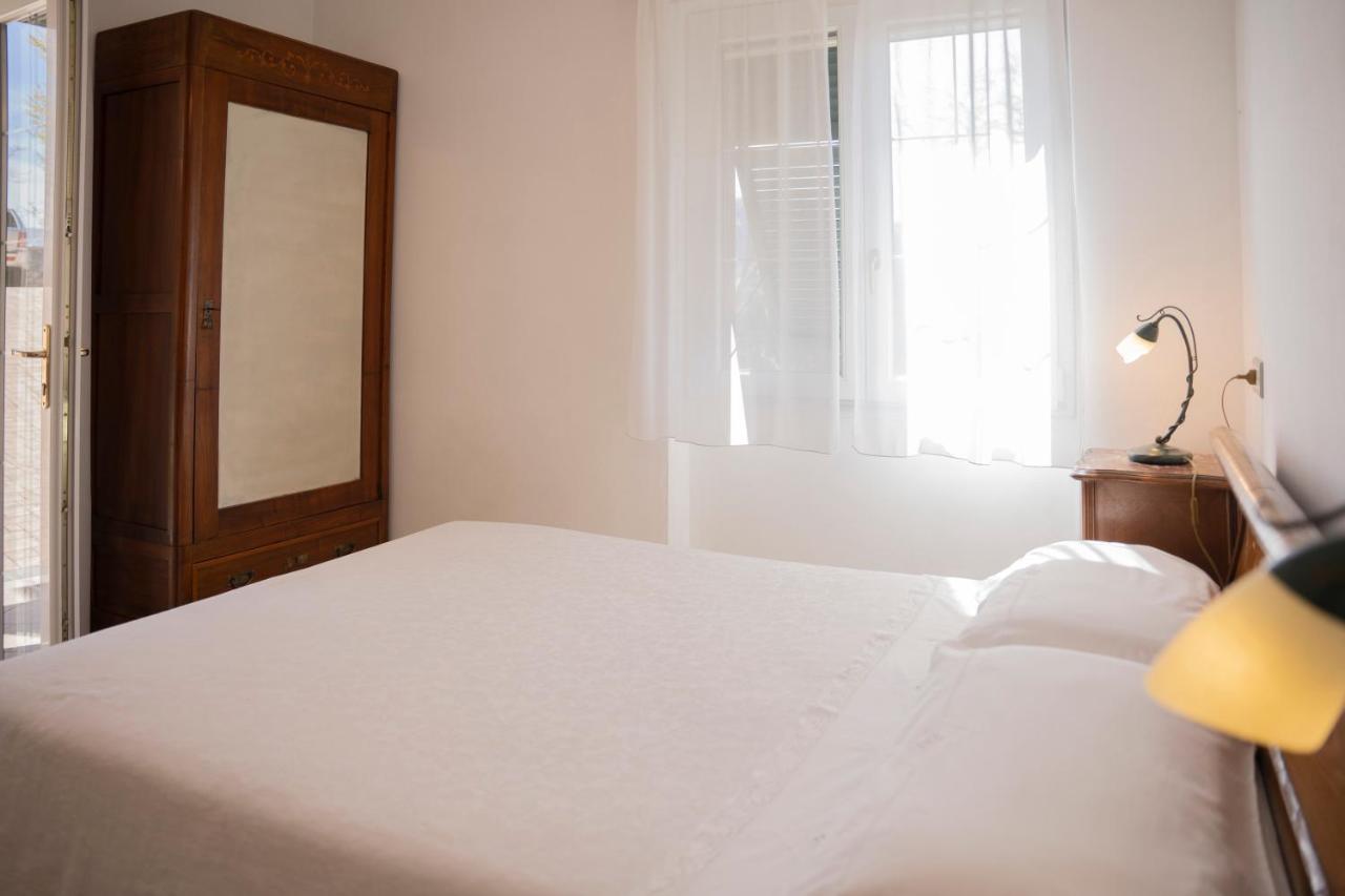 028 - Agriturismo "Il Boschetto" Con Piscina, Pace E Natura - Camera Familiare Cavizzano Eksteriør bilde