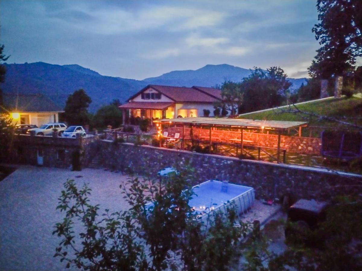 028 - Agriturismo "Il Boschetto" Con Piscina, Pace E Natura - Camera Familiare Cavizzano Eksteriør bilde